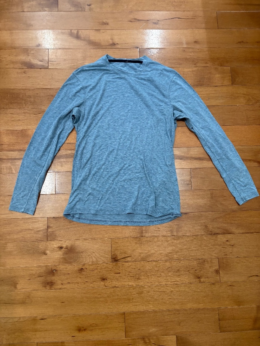 Lululemon men’s long sleeve tea